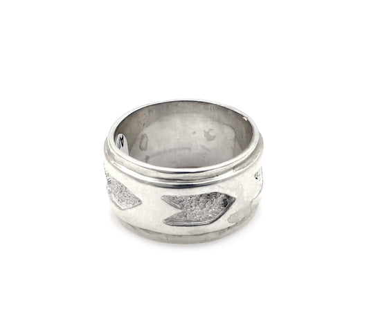 Arrow Track Ring