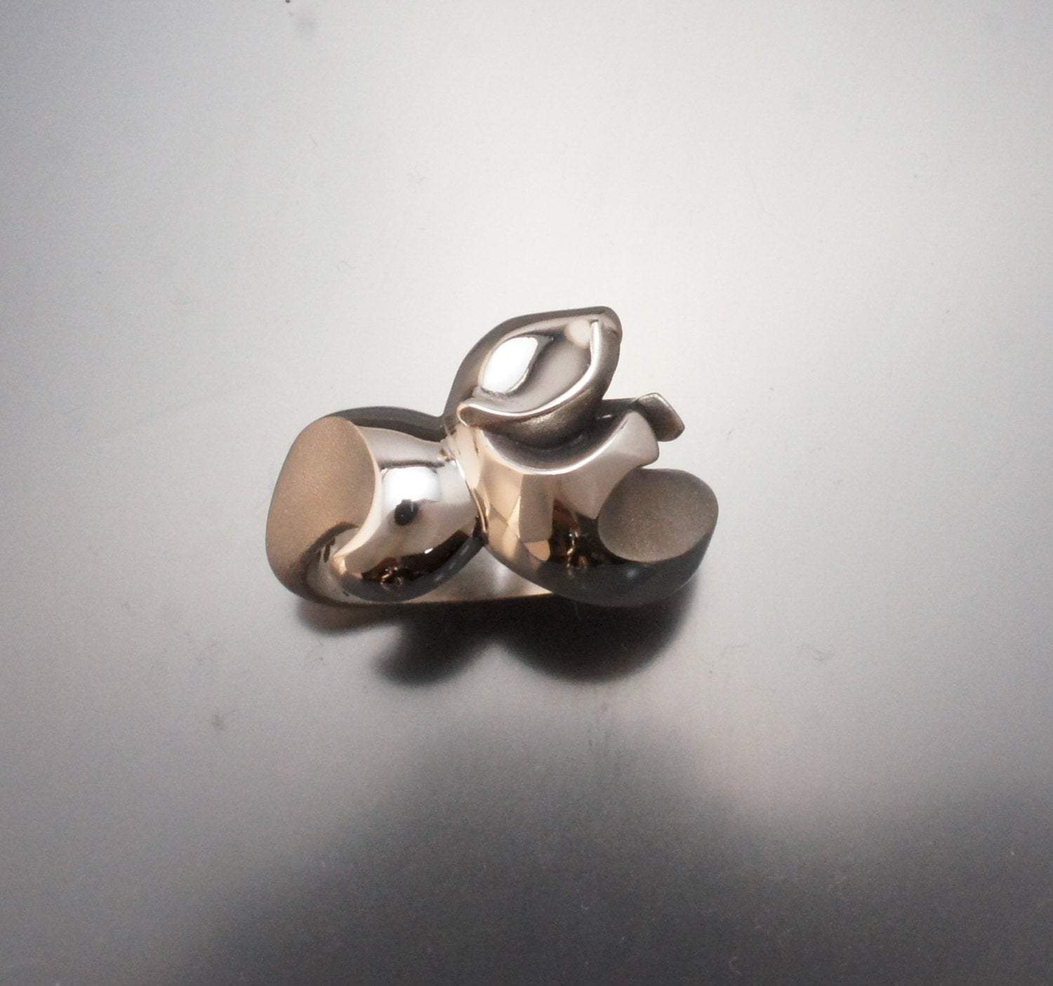 Sea Otter Ring. Michael Tatom. Jewelry. Sorrel Sky Gallery.