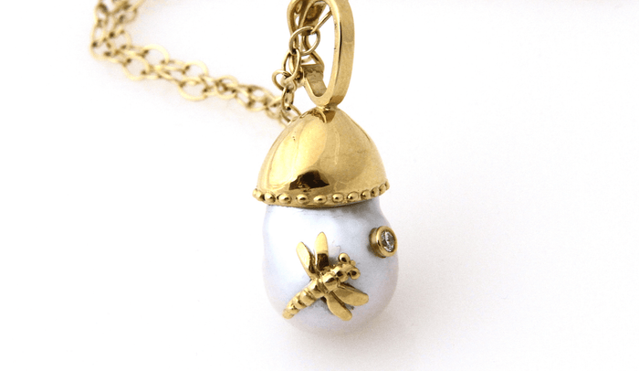 Pearl pendant. Online Art Gallery. Santa Fe Art Gallery.