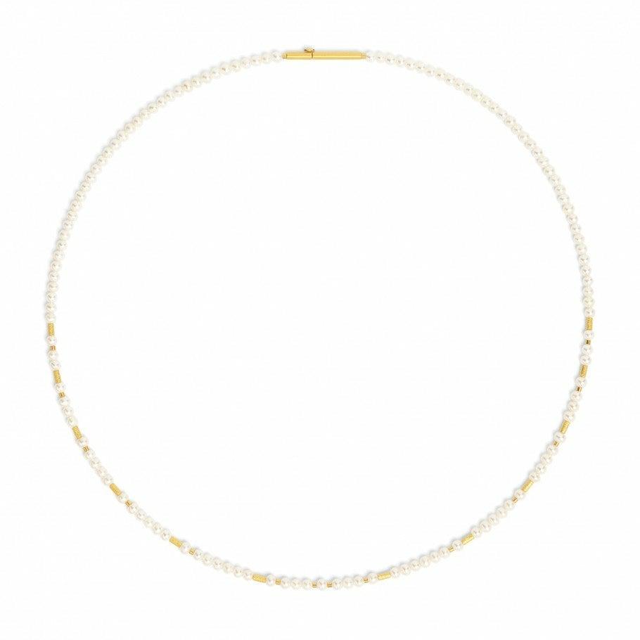 Reinata Freshwater Pearl Necklace