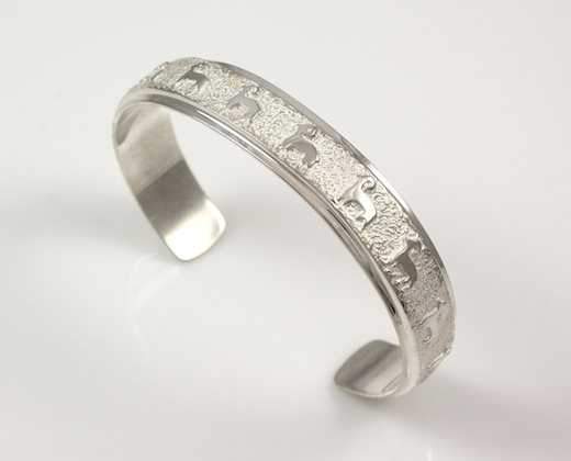 Ram Bracelet With Garnet Gemstones in Sterling Silver 925 With Perforated  Shank. - Etsy Sweden